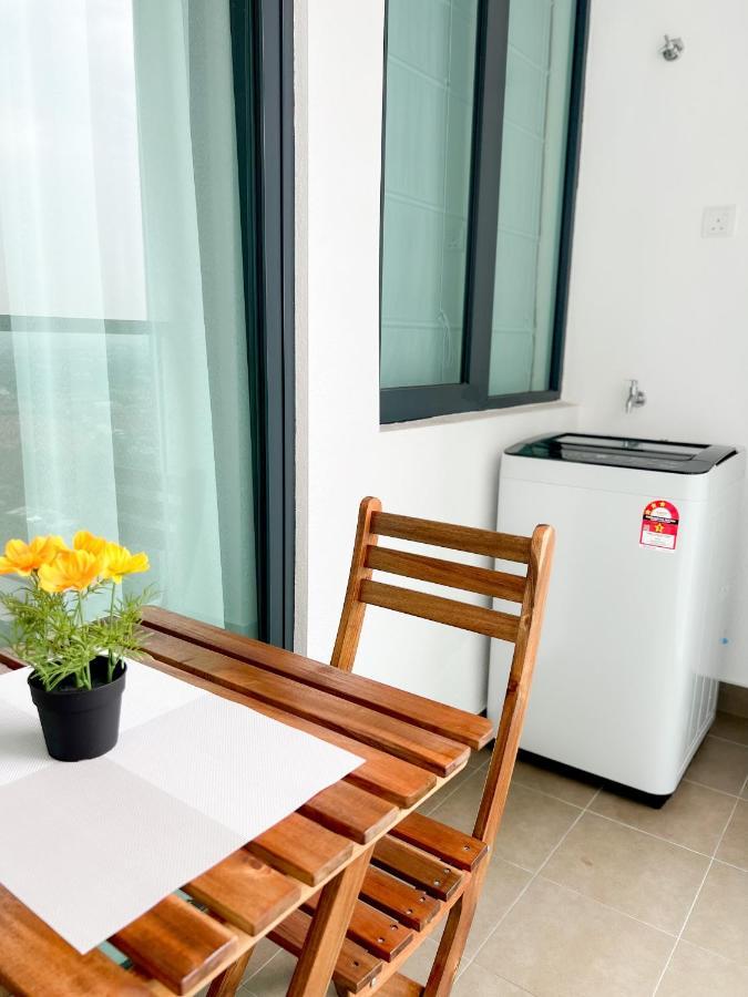 Aurora Vista Homestay Bangi At Vista Bangi With Wifi Netflix Gym Sauna Coway Swimming Pool-River View Каджанг Экстерьер фото