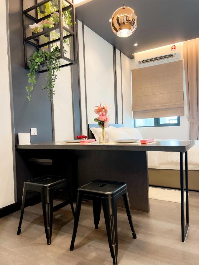 Aurora Vista Homestay Bangi At Vista Bangi With Wifi Netflix Gym Sauna Coway Swimming Pool-River View Каджанг Экстерьер фото